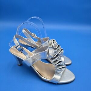 Alex Marie Silver‎ Ruffled Heels Frisky  Sz 9M